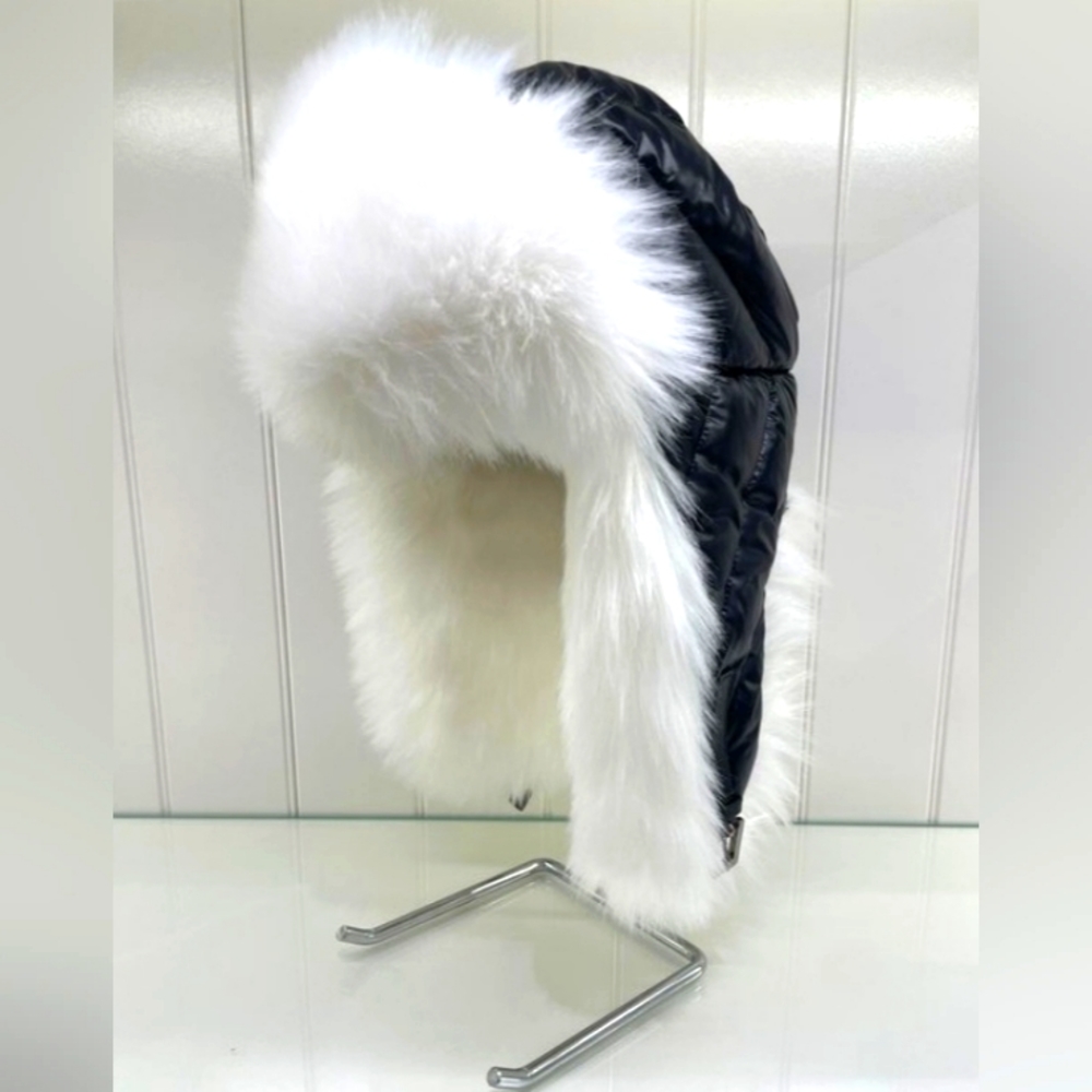 NWT Woolrich Puffer Ushanka Hat White/black